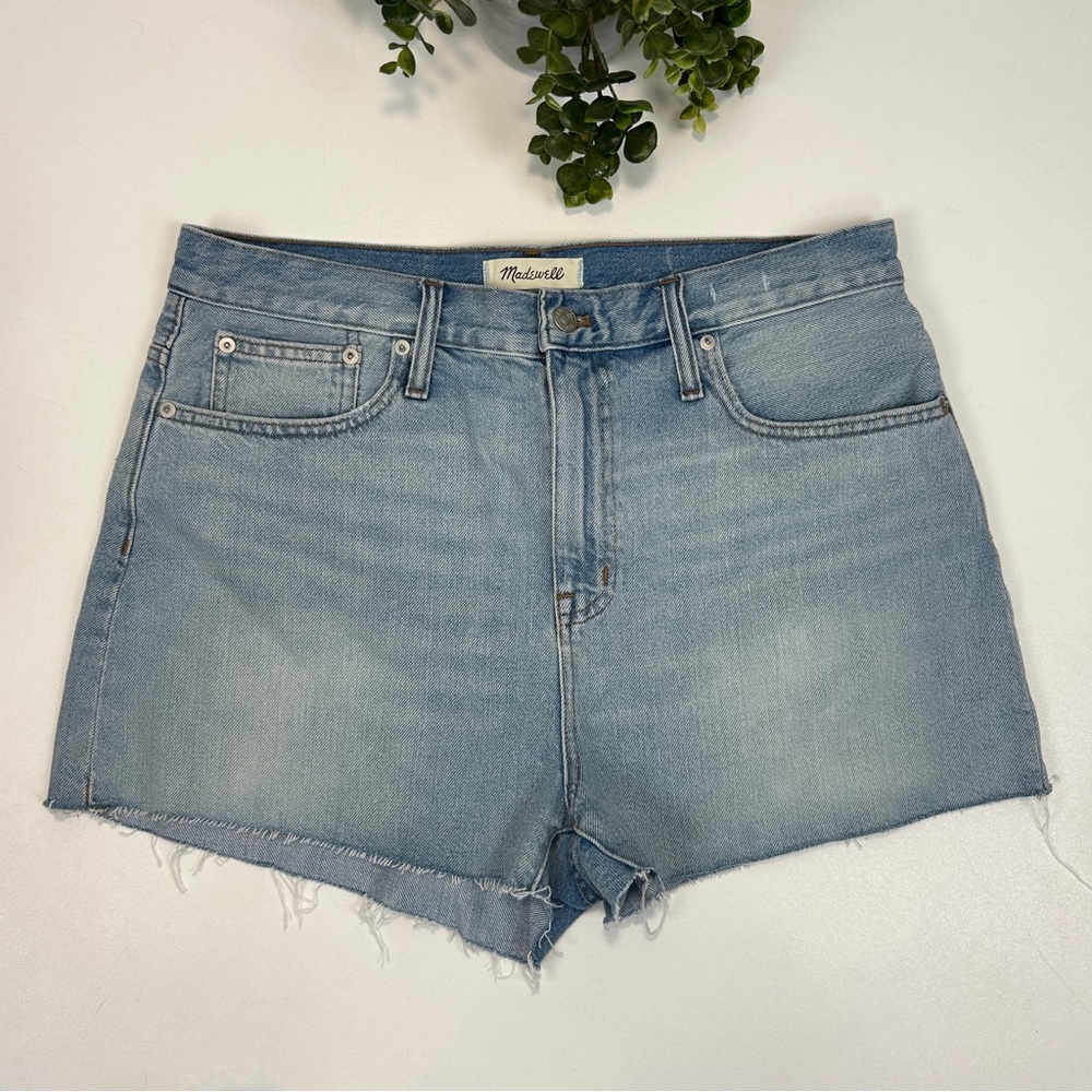 Madewell Women’s The Mom Jean Short Size 31 in Medium Wash